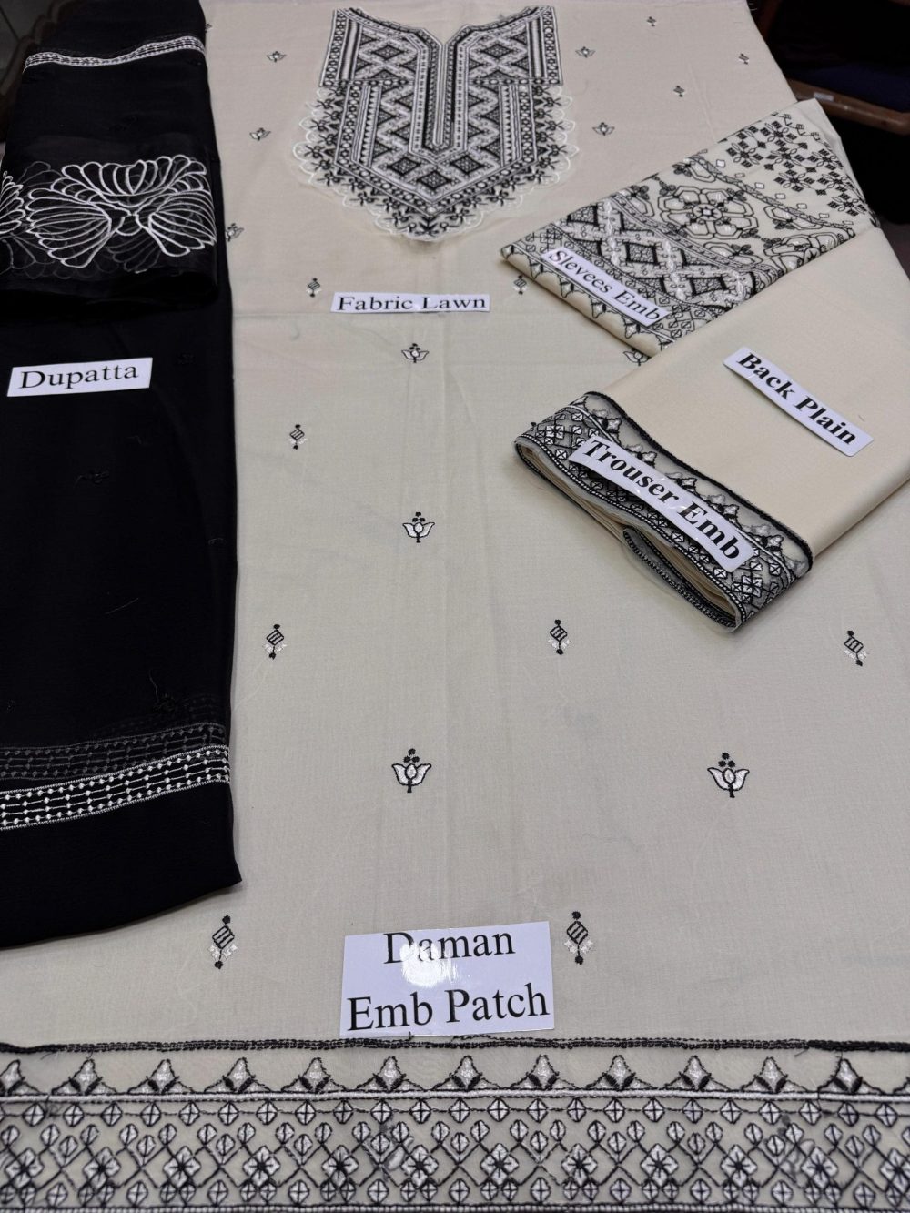 Qalamkar Unstitched 3pc Embroidered Cambric Suit - Image 9